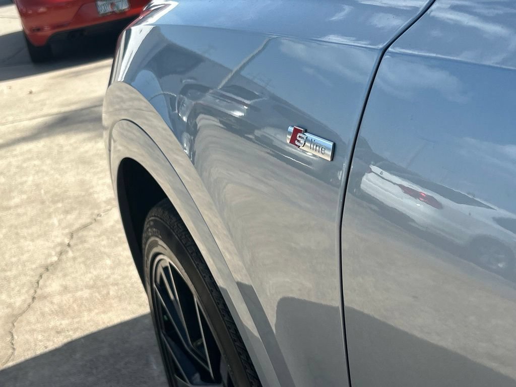 Used 2023 Audi Q8 Premium Plus w/ Premium Plus Package AWD/4WD image 29