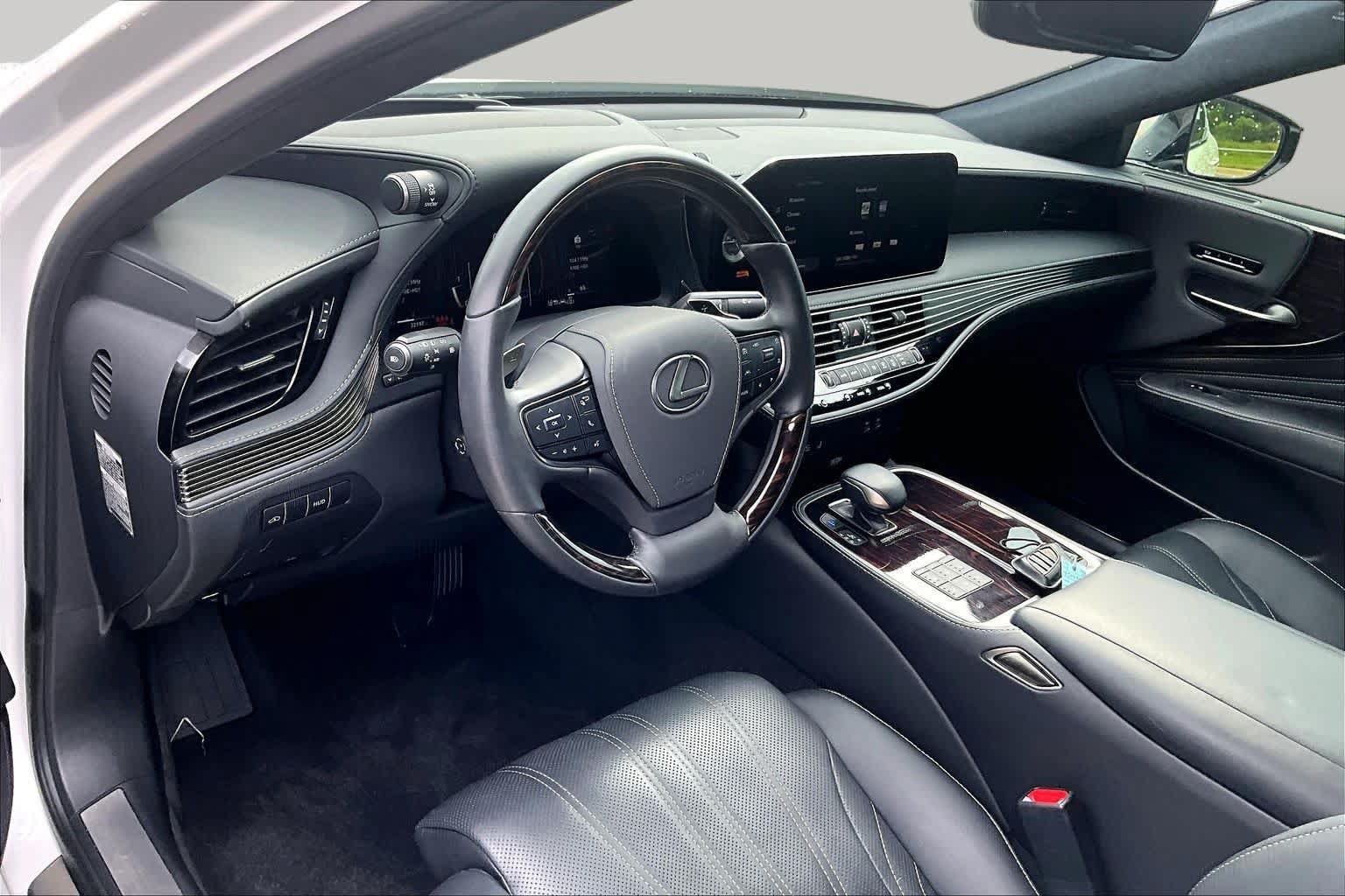 Certified 2024 Lexus LS 500 w/ Interior Upgrade Package RWD image 17