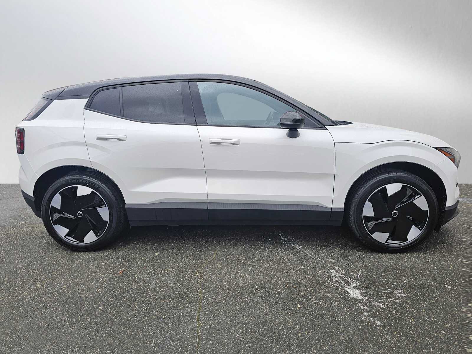 New 2026 Volvo EX30 Plus w/ Protection Package RWD image 2