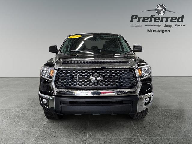 Used 2020 Toyota Tundra SR5 w/ SR5 Convenience Package AWD/4WD image 11