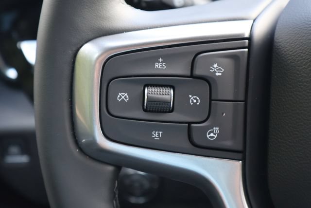 Used 2026 Chevrolet Silverado 3500 LTZ w/ LTZ Convenience Package AWD/4WD image 8