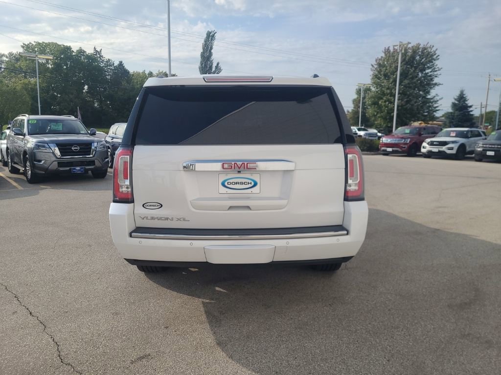 Used 2018 GMC Yukon XL Denali w/ Open Road Package image 4