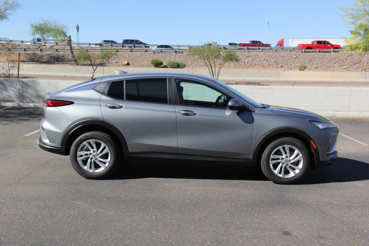 Used 2025 Buick Envista Preferred w/ Convenience I Package image 4