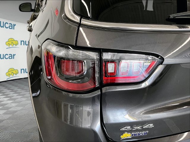Used 2022 Jeep Compass Limited AWD/4WD image 31