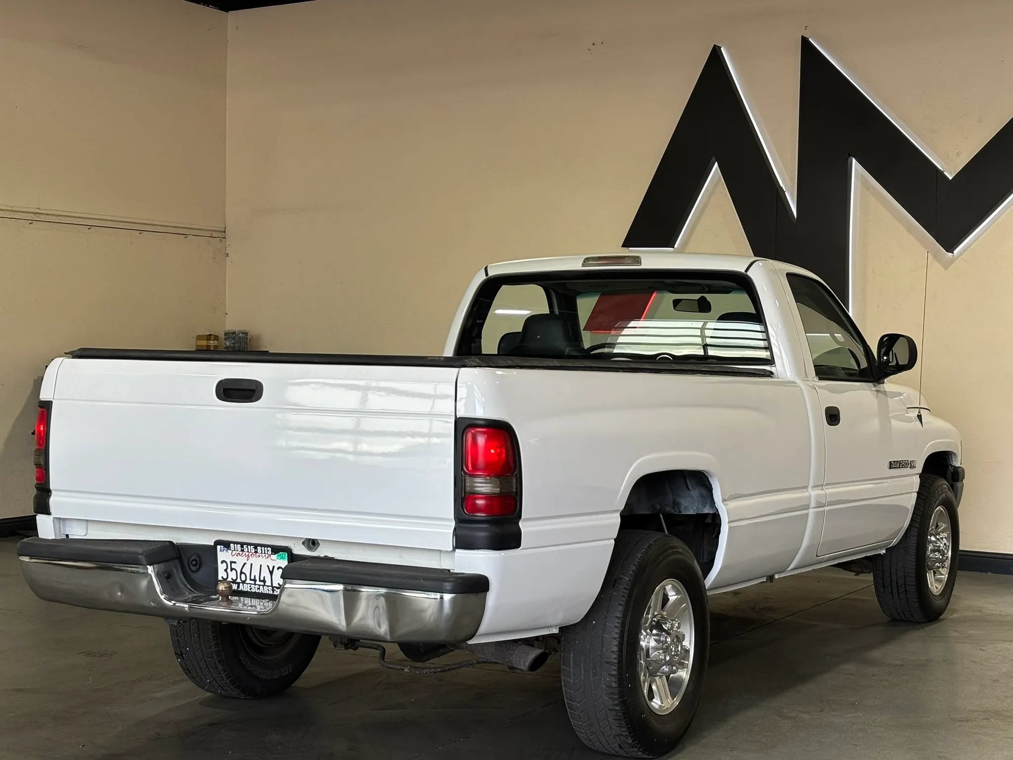 Used 2001 Dodge Ram 2500 Truck 2WD Regular Cab image 4