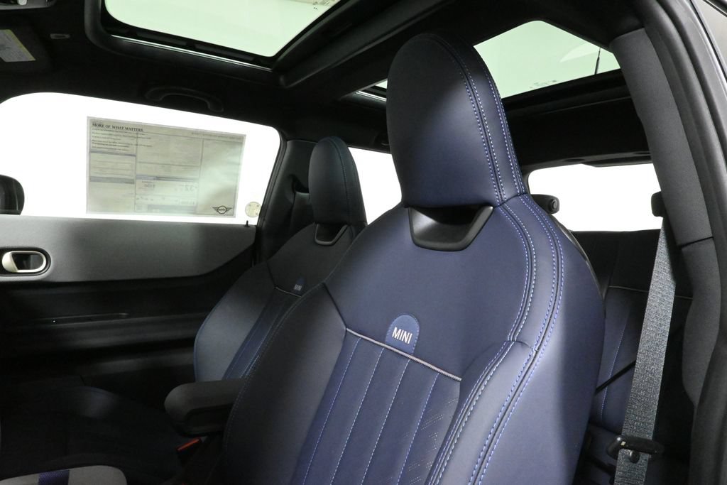 Used 2025 MINI Cooper S FWD image 15