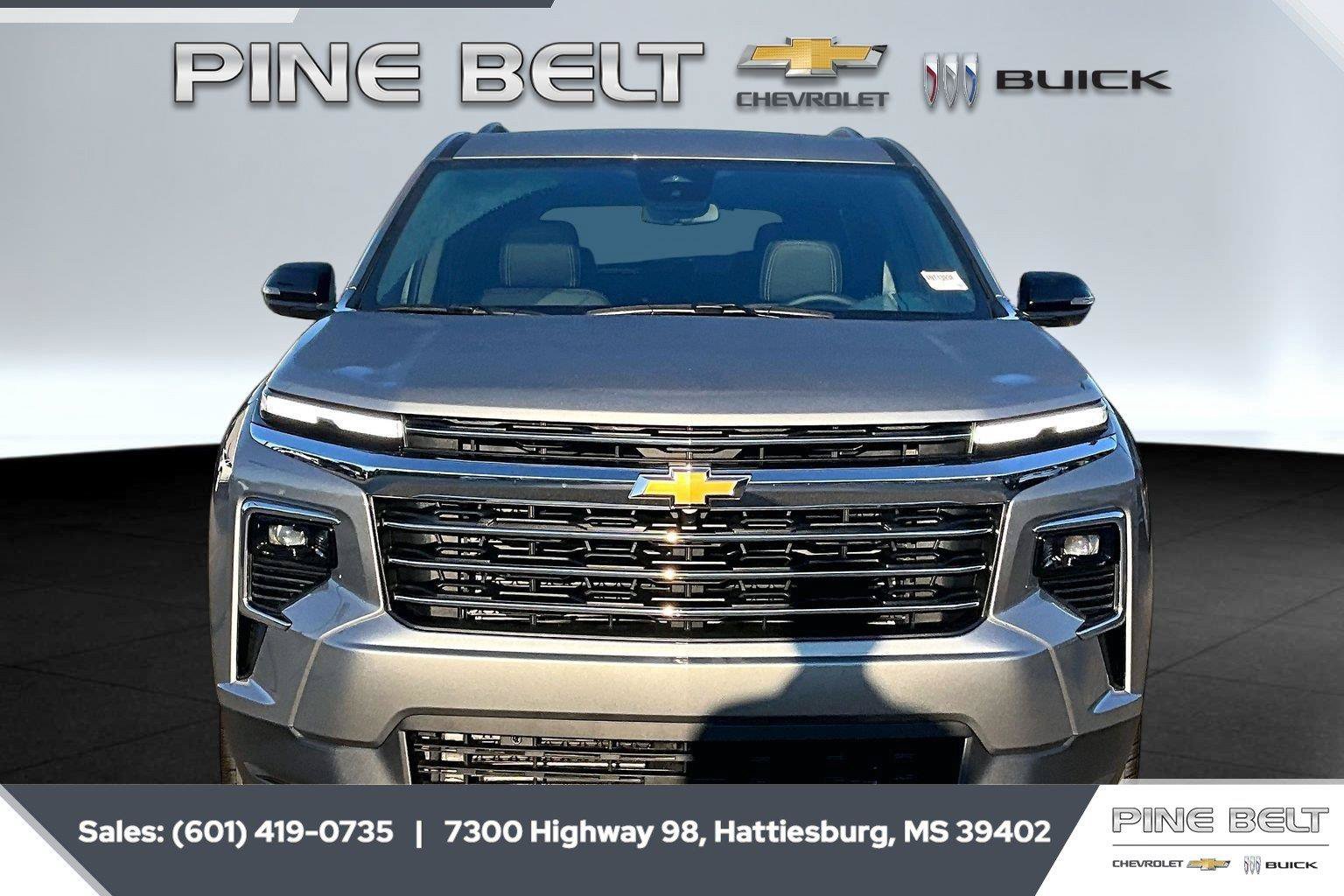 New 2027 Chevrolet Traverse LT FWD image 3