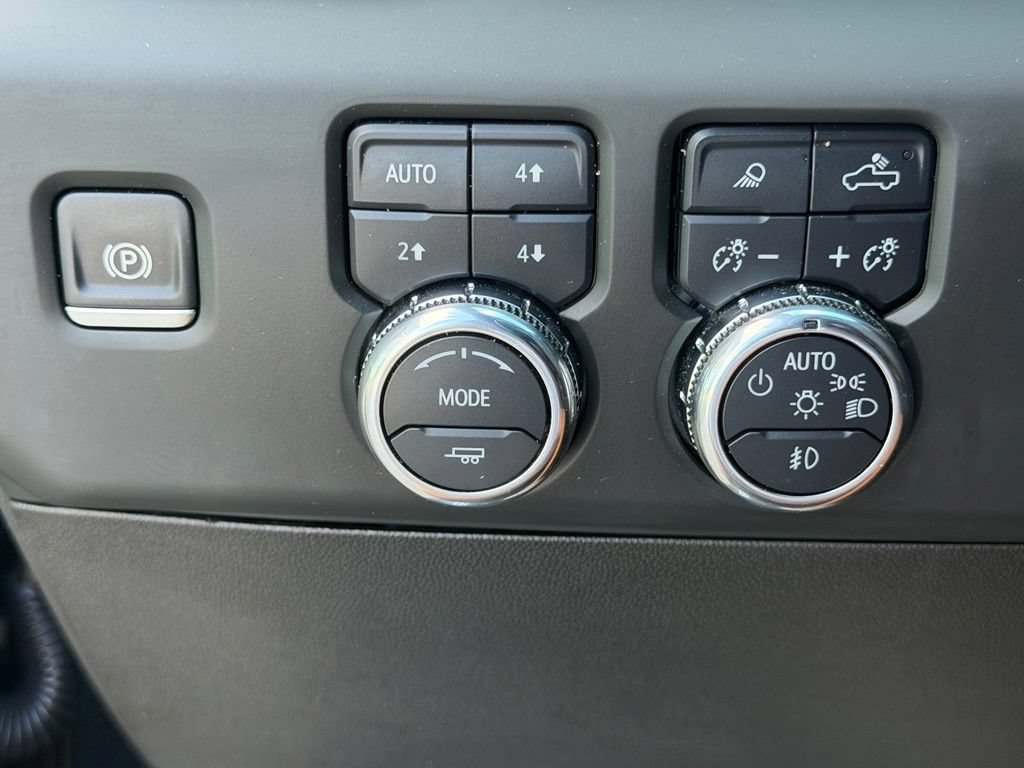 Used 2024 GMC Sierra 2500 Denali Ultimate w/ Max Trailering Package AWD/4WD image 38