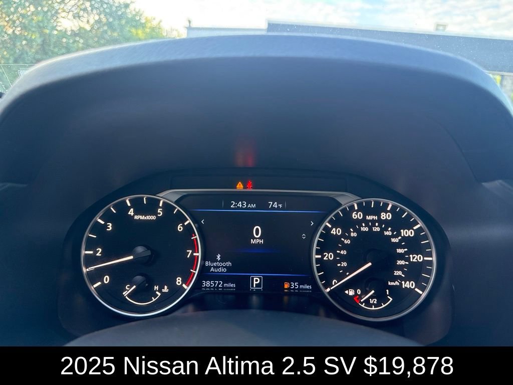 Used 2025 Nissan Altima 2.5 SV FWD image 22