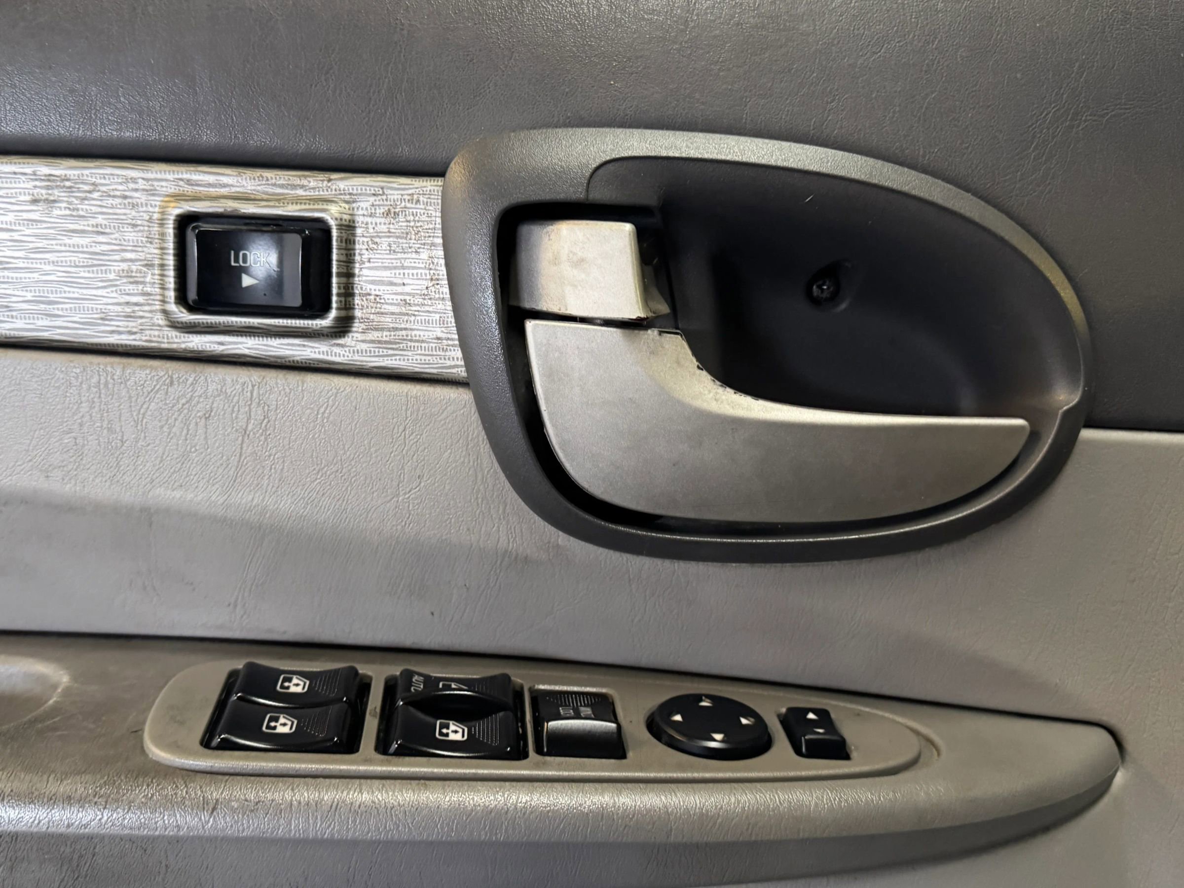 Used 2002 Buick Rendezvous CX w/ Versatility Pkg image 13