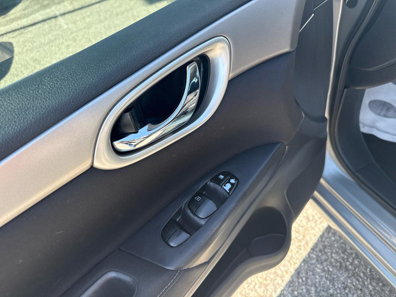 Used 2014 Nissan Sentra SV image 12