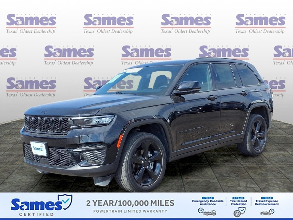 Used 2024 Jeep Grand Cherokee Altitude RWD image 3