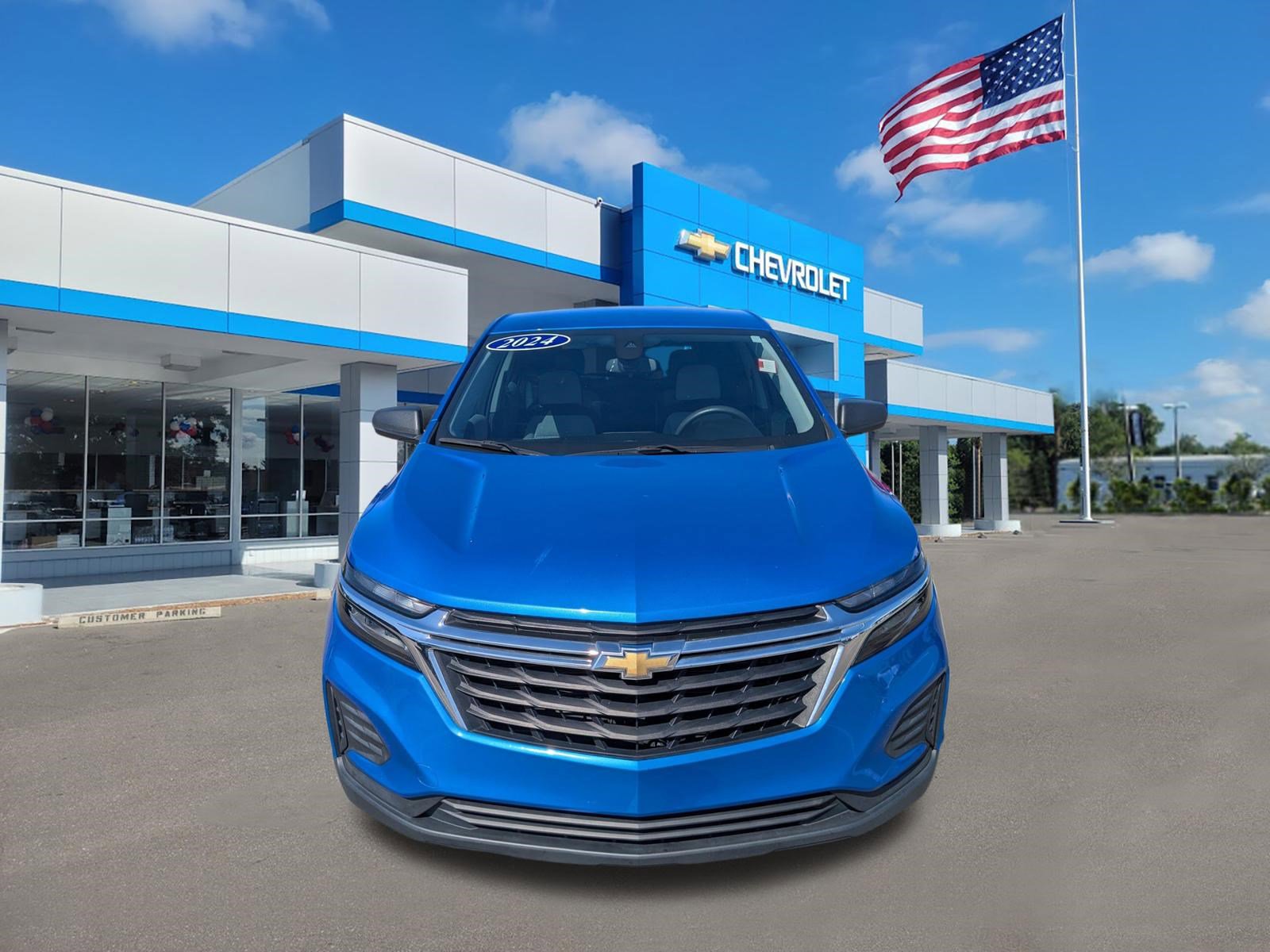 Used 2024 Chevrolet Equinox LS w/ Driver Confidence II Package image 2