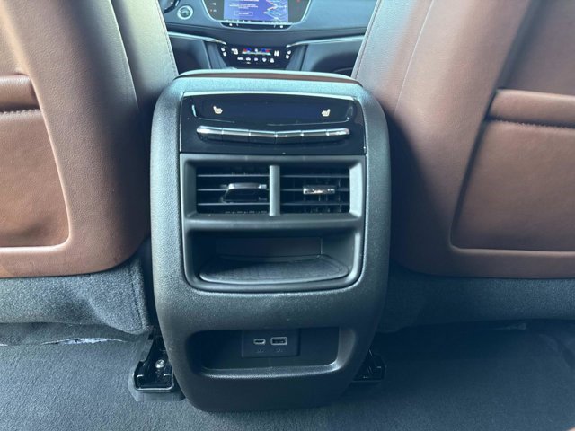 Certified 2023 Cadillac XT5 Premium Luxury w/ Technology Package FWD image 16