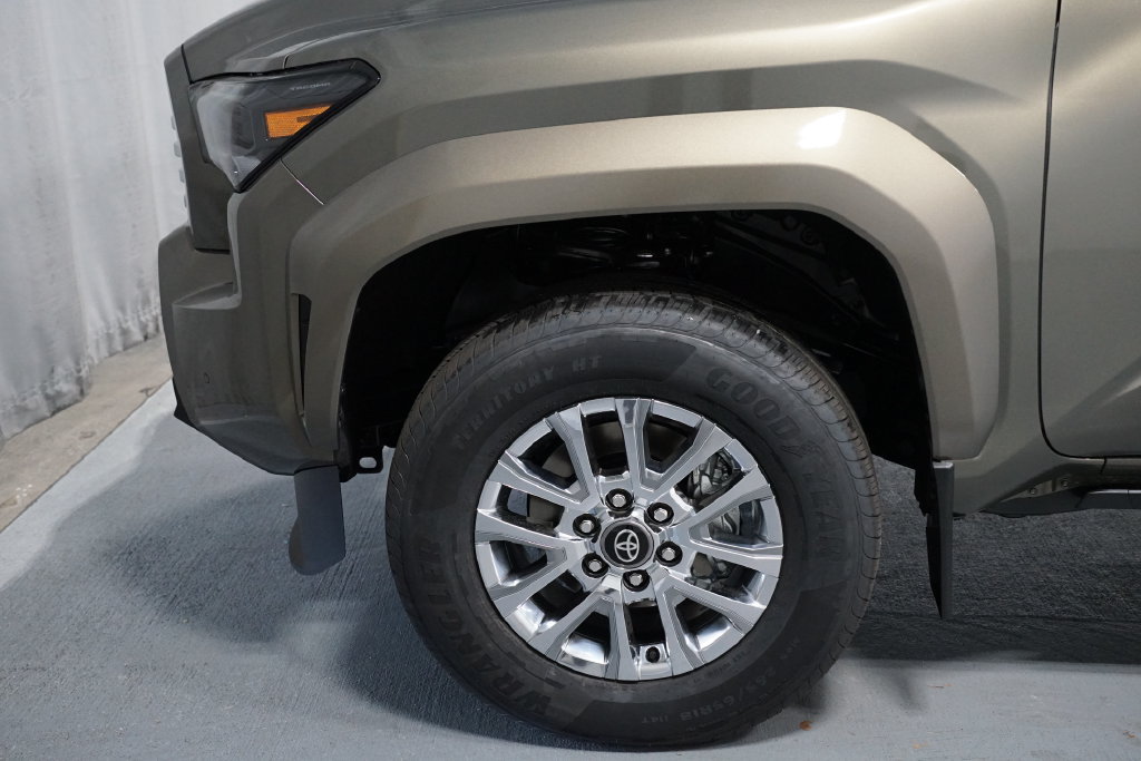 New 2026 Toyota Tacoma Limited AWD/4WD image 5