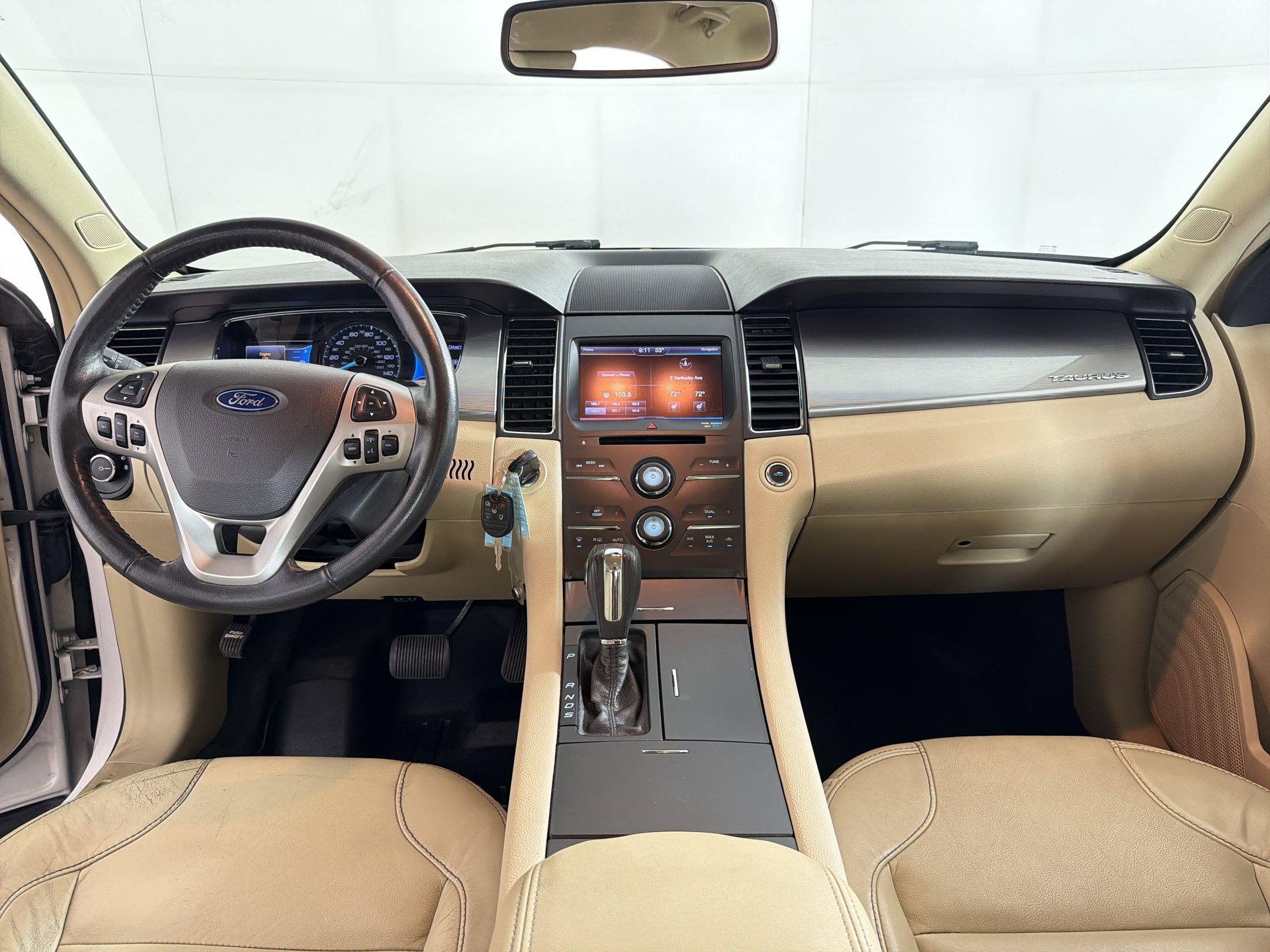 Used 2013 Ford Taurus SEL FWD image 16