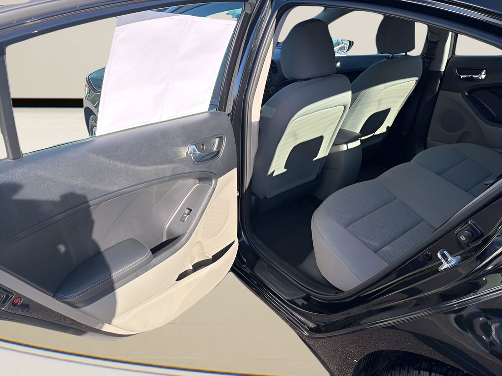 Used 2015 Kia Forte LX FWD image 21