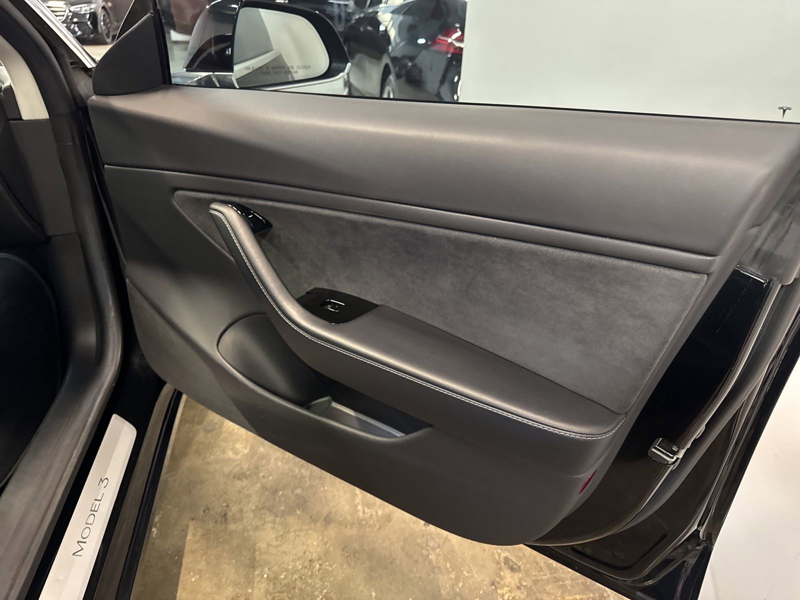 Used 2018 Tesla Model 3 Long Range image 21
