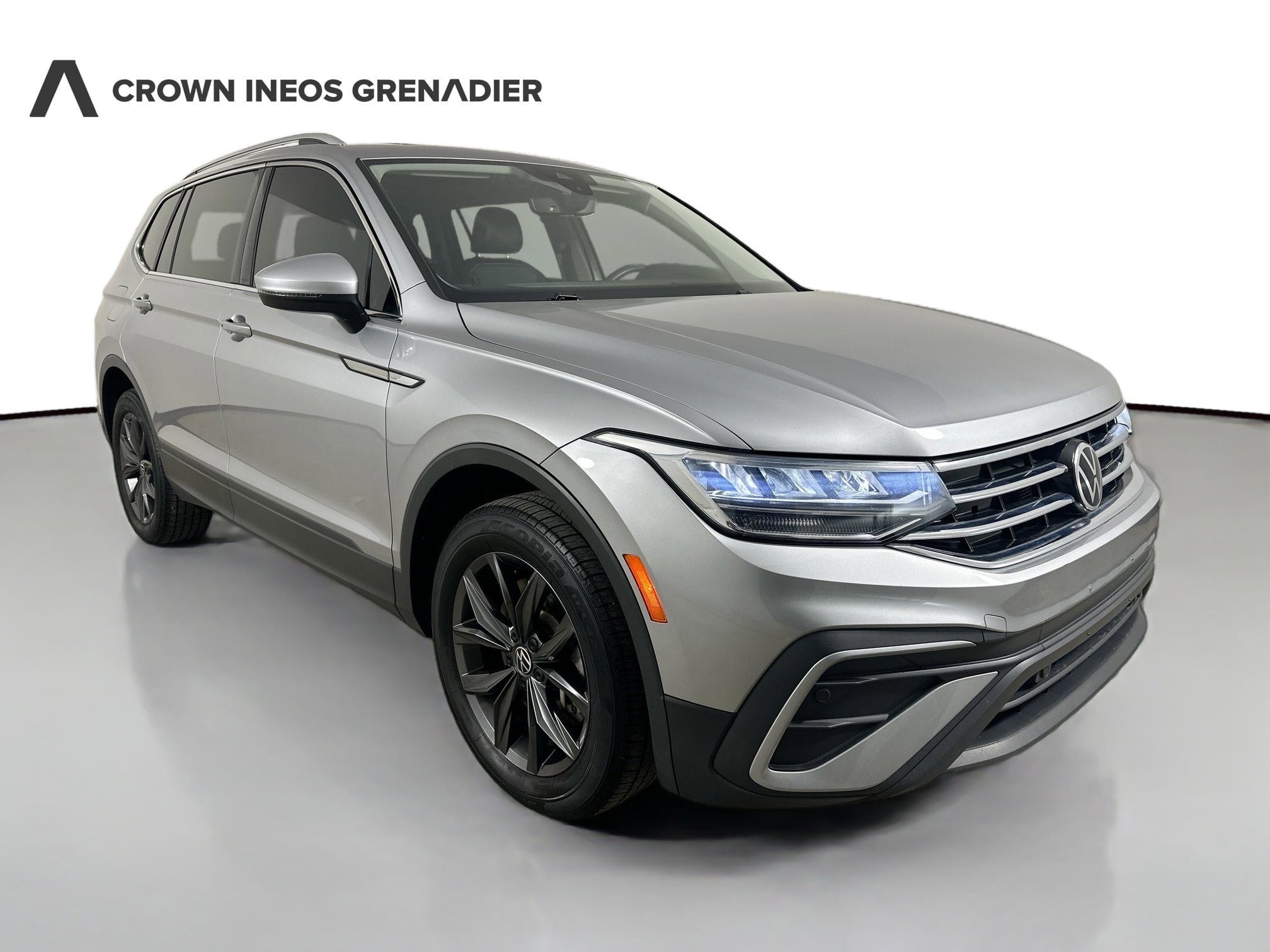 Used 2022 Volkswagen Tiguan SE AWD/4WD image 3