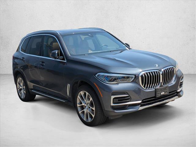 Used 2022 BMW X5 xDrive40i w/ Executive Package AWD/4WD image 3