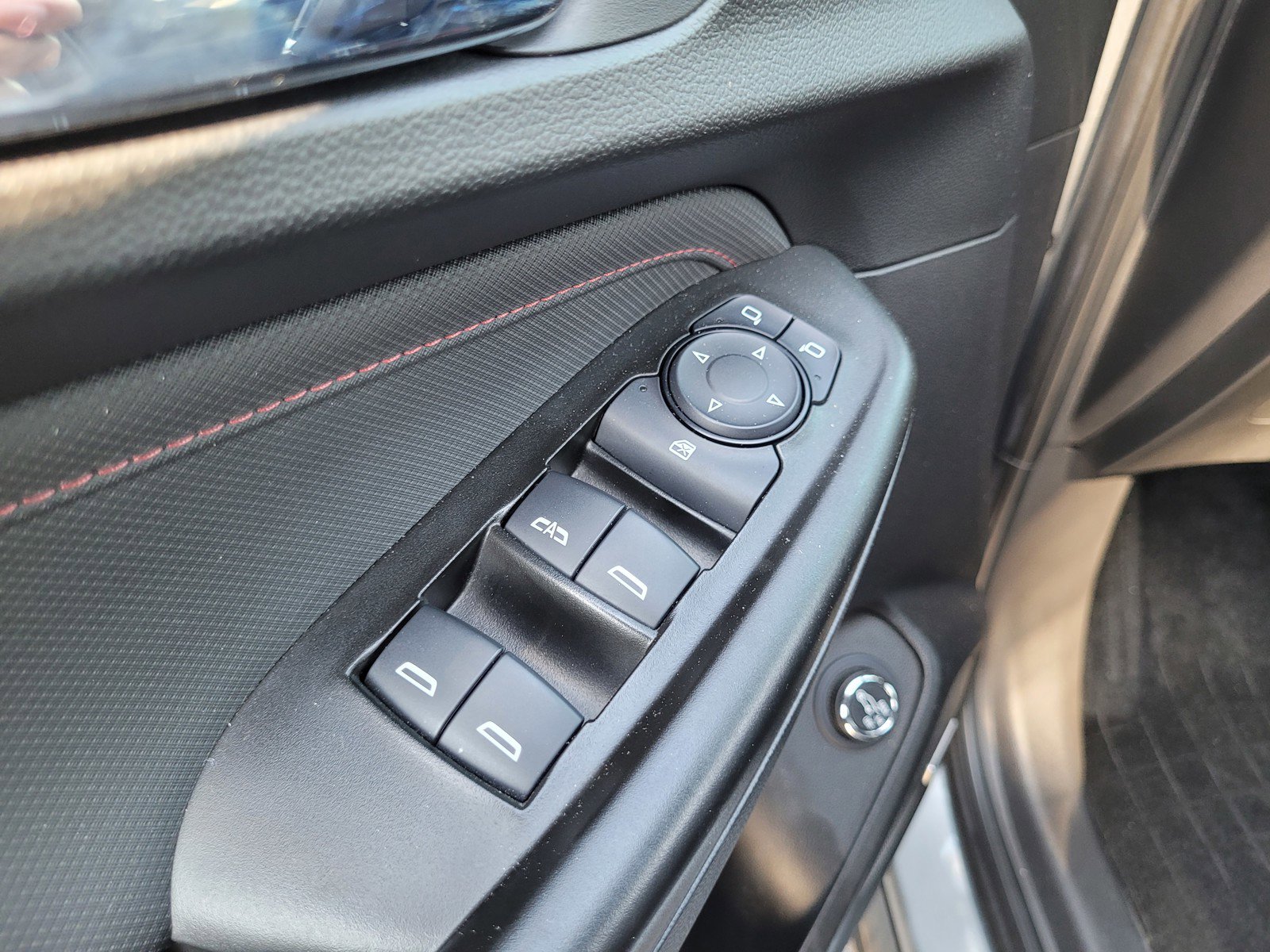 Used 2023 Chevrolet TrailBlazer RS w/ Sun and Liftgate Package image 26