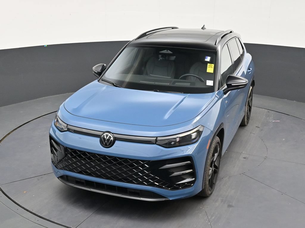Used 2026 Volkswagen Tiguan SE R-Line FWD image 18
