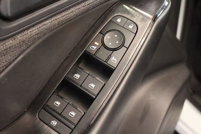 Used 2023 Nissan Rogue S image 12