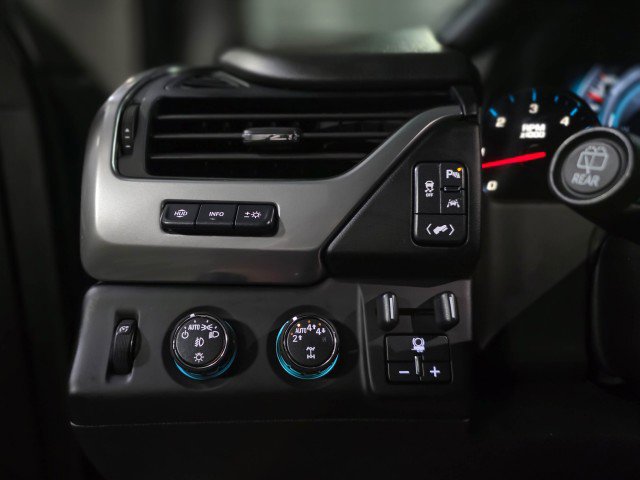 Used 2019 Chevrolet Tahoe Premier image 32