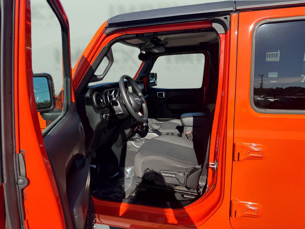 Used 2018 Jeep Wrangler Unlimited Sport AWD/4WD image 9