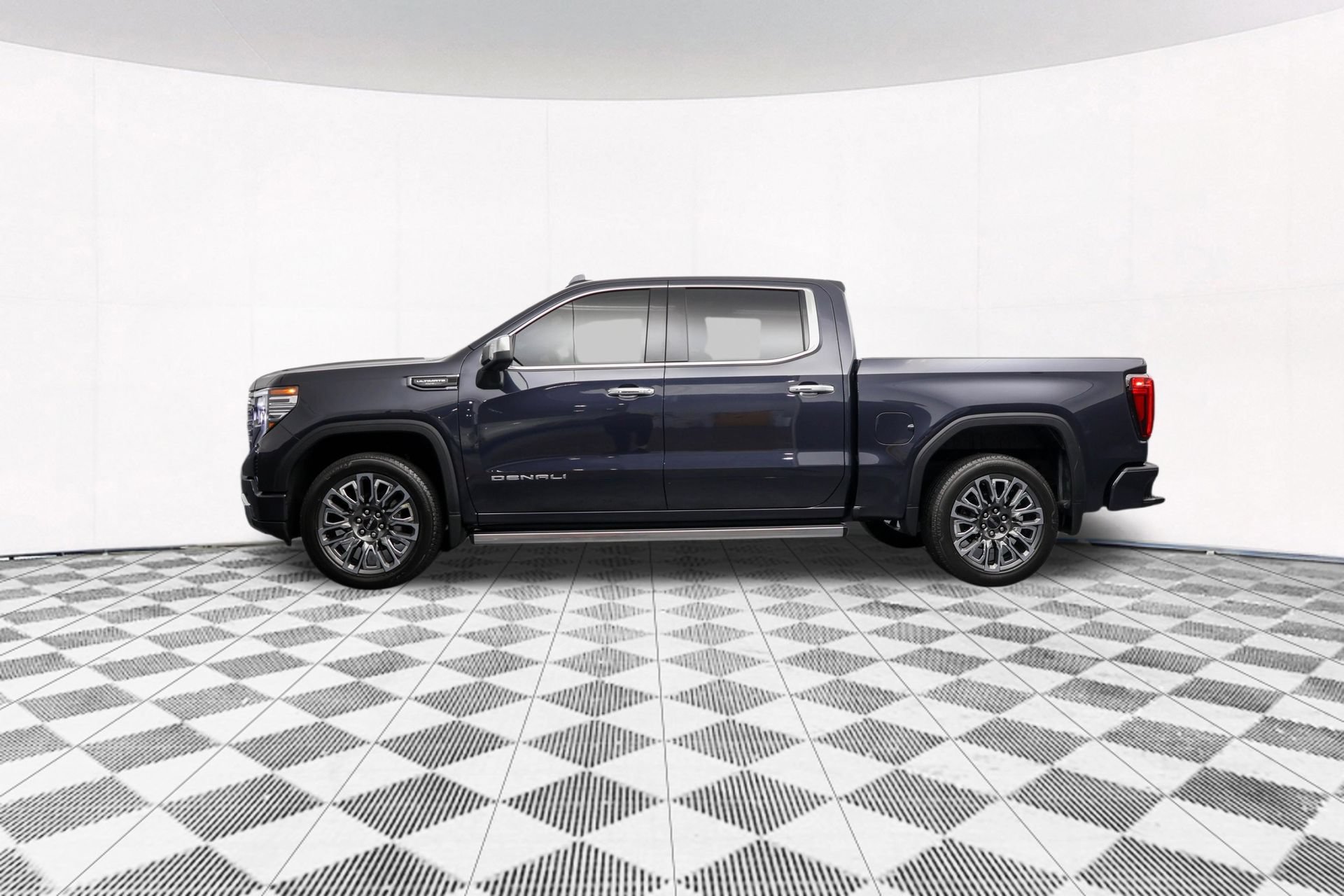Used 2025 GMC Sierra 1500 Denali Ultimate AWD/4WD image 43