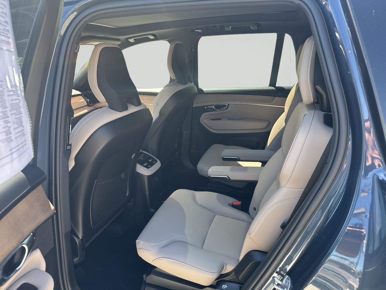 New 2026 Volvo XC90 T8 Plus w/ Protection Package AWD/4WD image 10