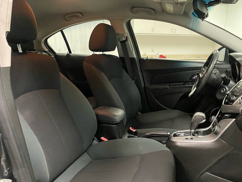Used 2011 Chevrolet Cruze LT image 14