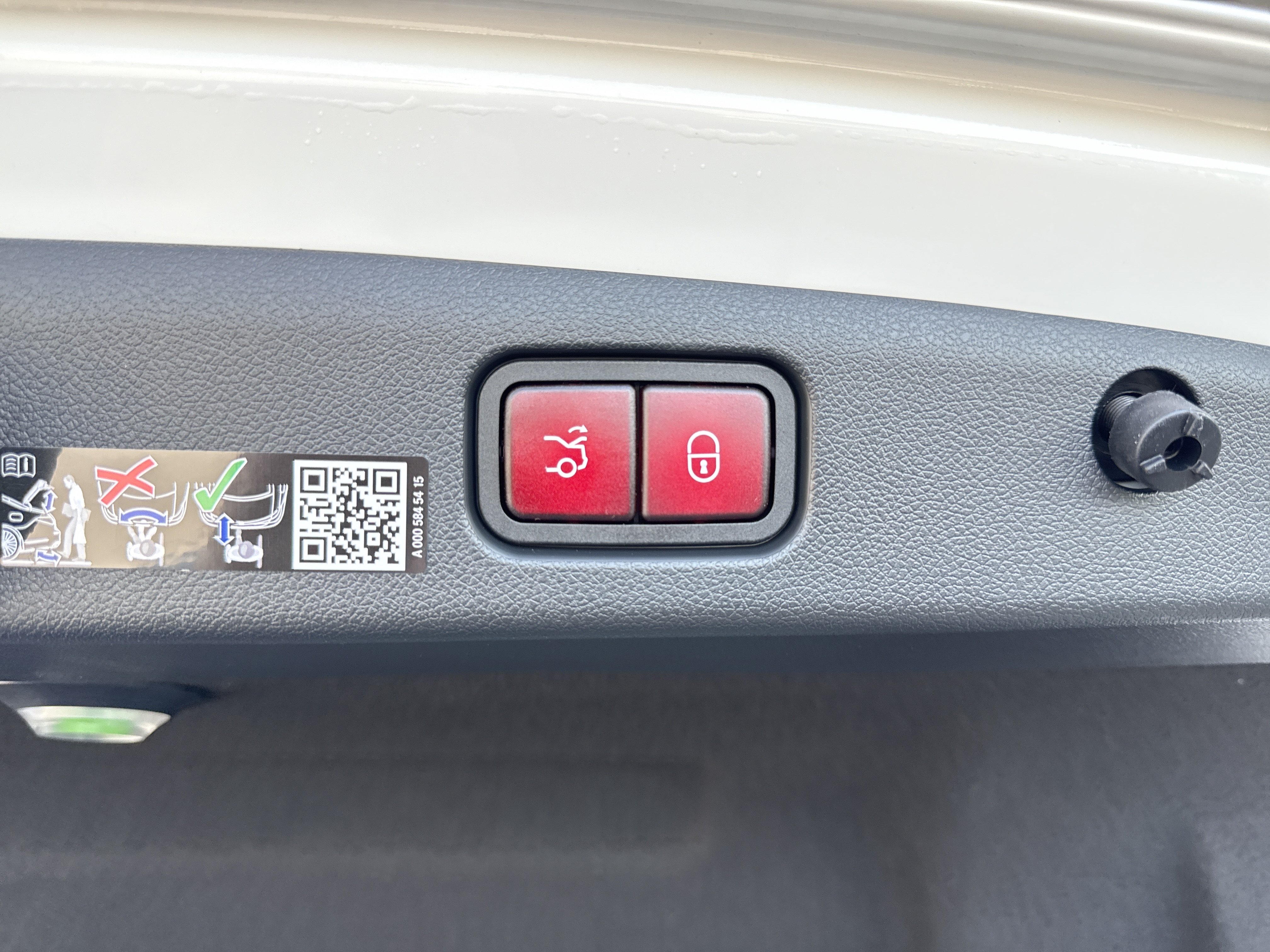 New 2027 Mercedes-Benz E 53 AMG e 4MATIC Sedan image 14