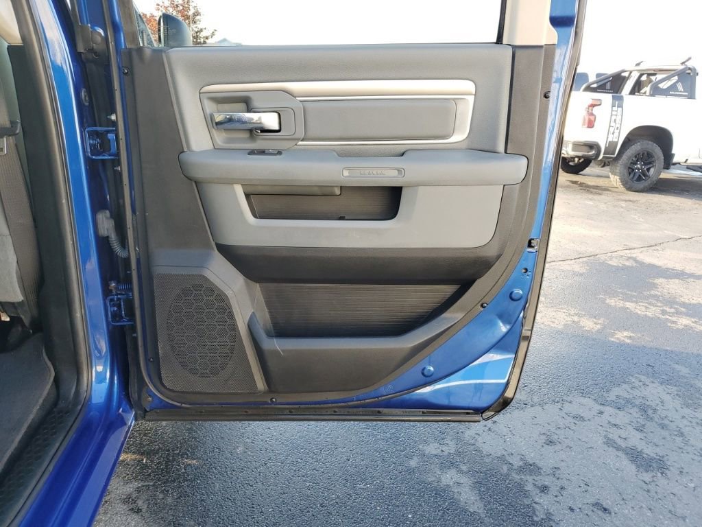 Used 2014 RAM 2500 SLT image 29