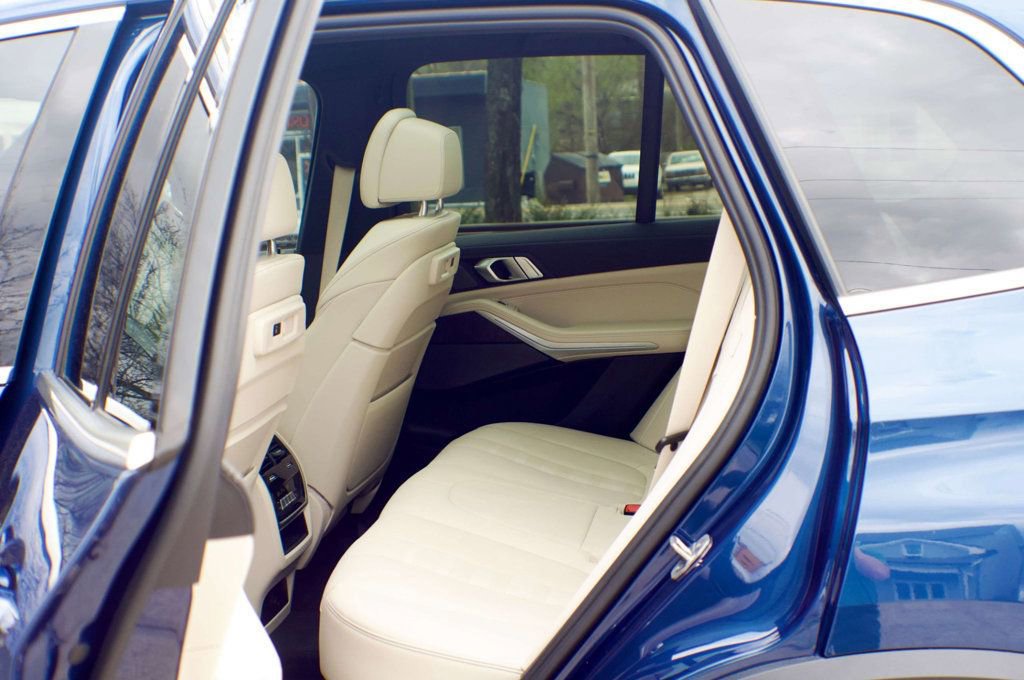 Used 2022 BMW X5 xDrive45e image 49