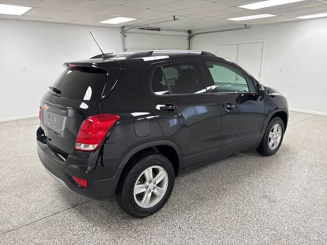Used 2022 Chevrolet Trax LT w/ LT Convenience Package image 7