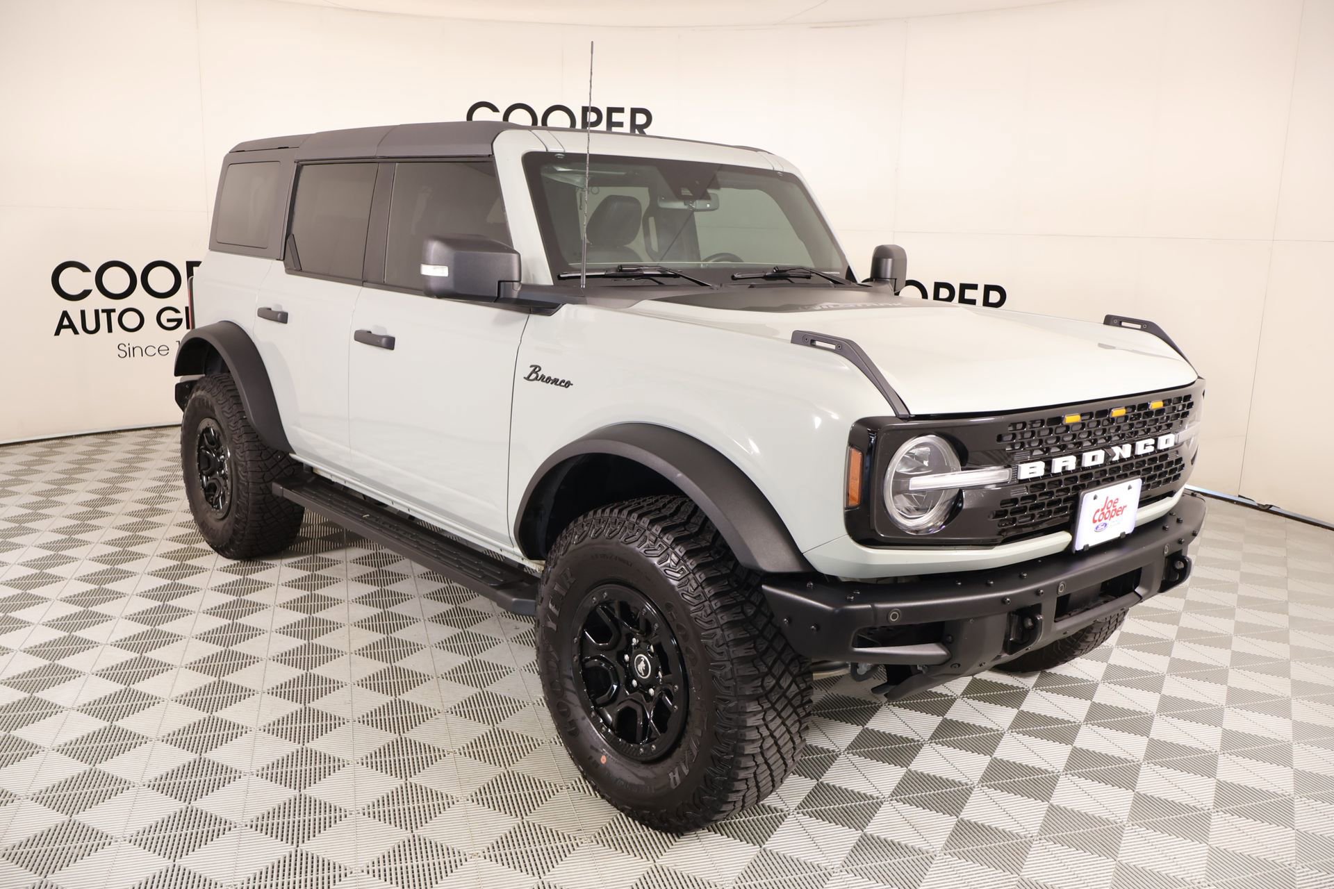 Used 2024 Ford Bronco Wildtrak AWD/4WD image 1
