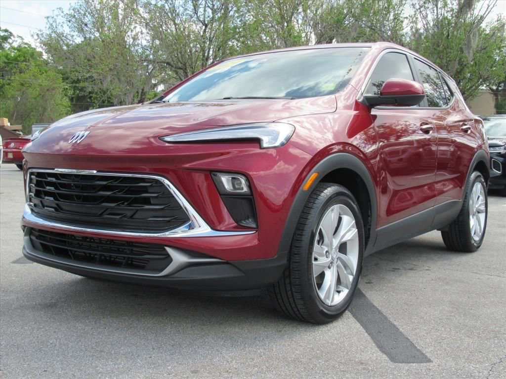 Used 2024 Buick Encore GX Preferred w/ Comfort Package image 3