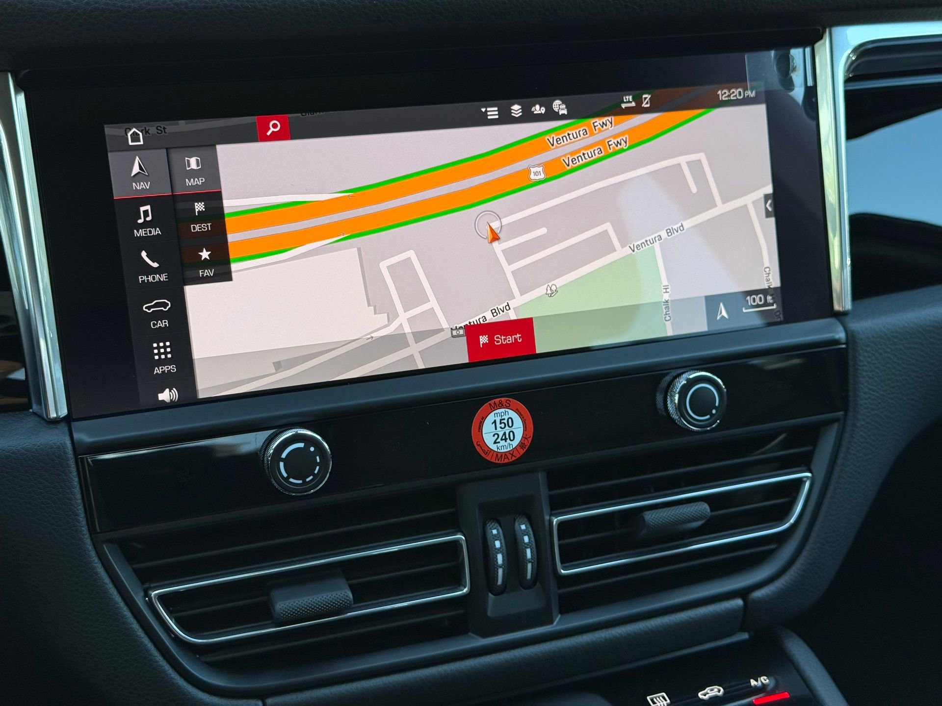 Used 2025 Porsche Macan image 20