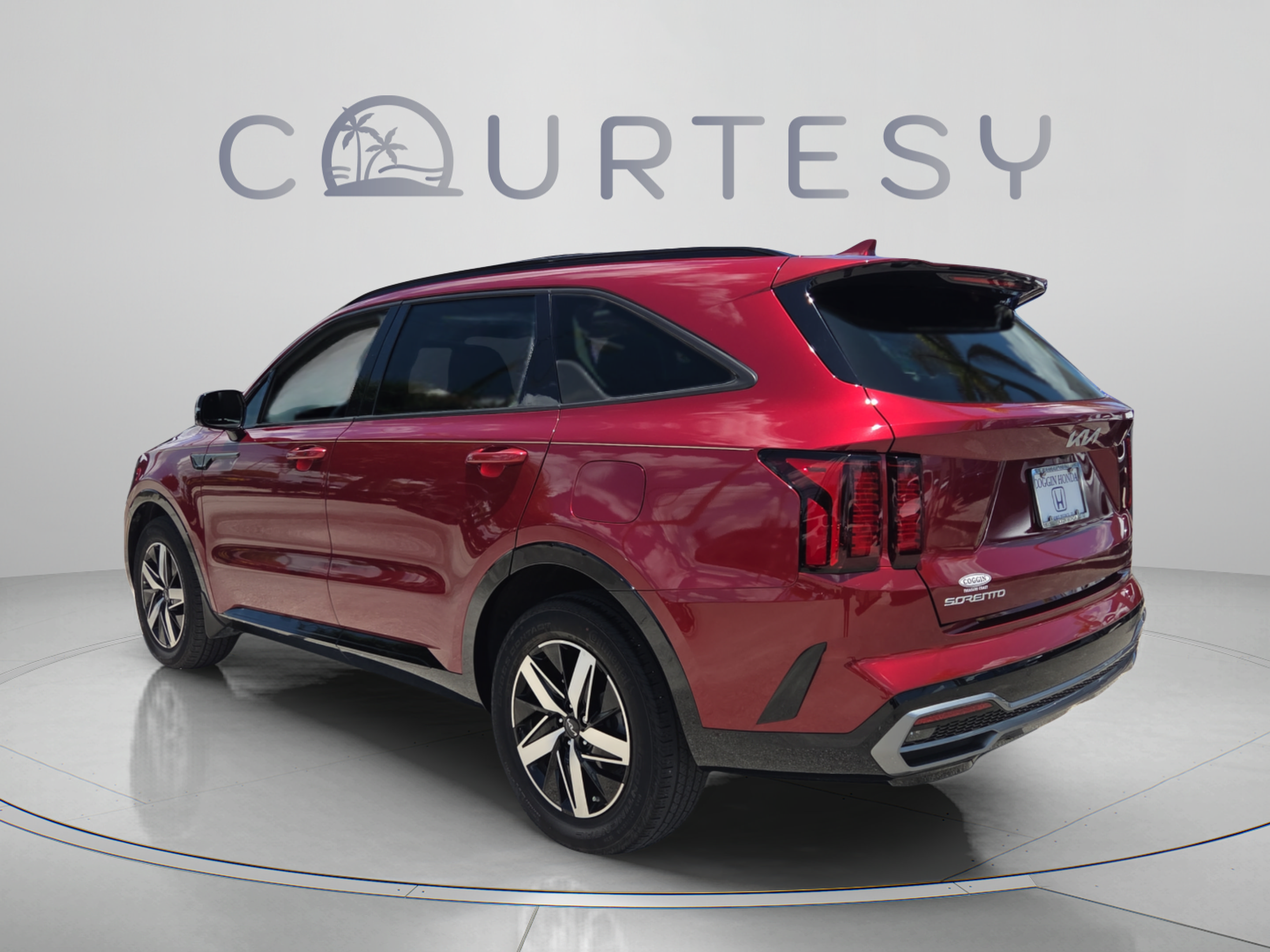 Certified 2023 Kia Sorento S w/ Panoramic Sunroof Package FWD image 3
