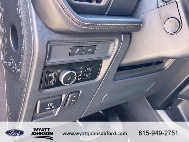 Used 2023 Ford Expedition Platinum image 32