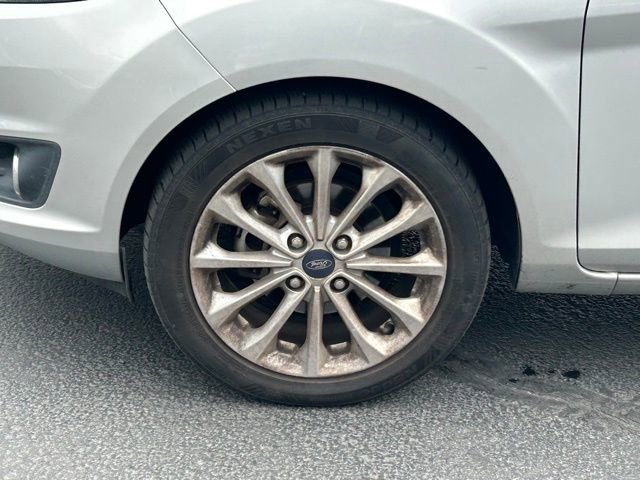 Used 2014 Ford Fiesta SE w/ Equipment Group 201A FWD image 13
