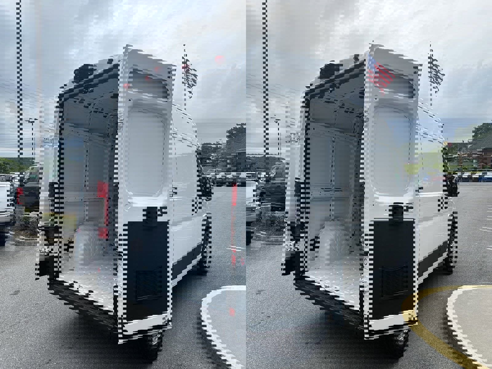 New 2024 RAM ProMaster 2500 w/ Convenience Group image 18