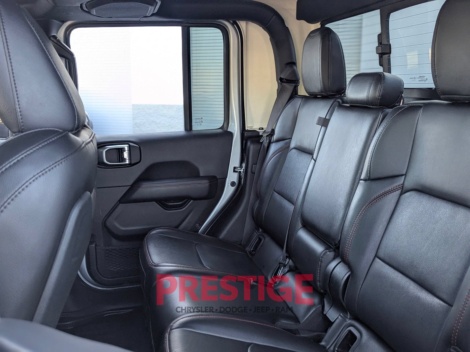 Used 2023 Jeep Gladiator Rubicon w/ LED Lighting Group AWD/4WD image 33