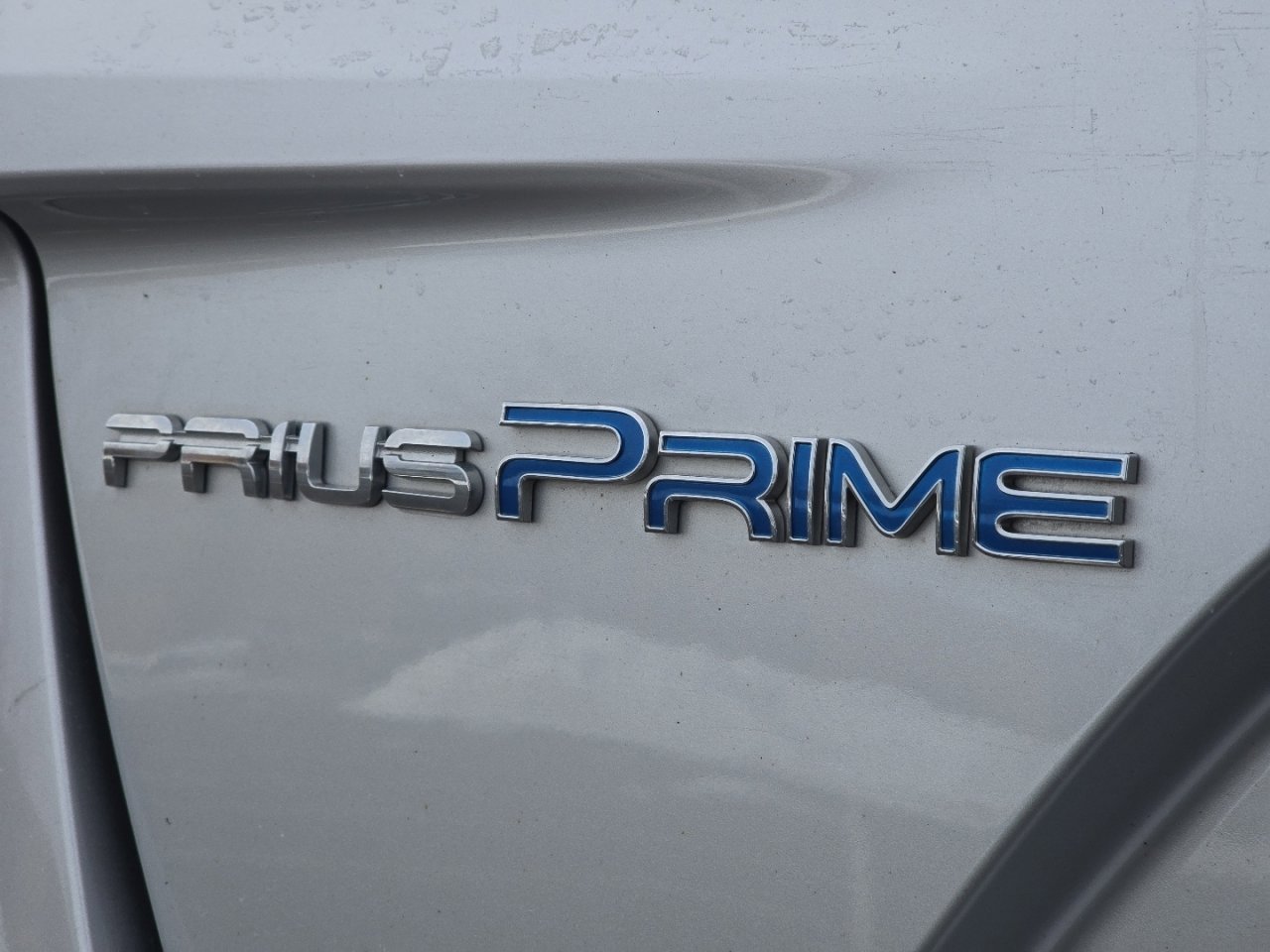 Used 2021 Toyota Prius Prime XLE image 12