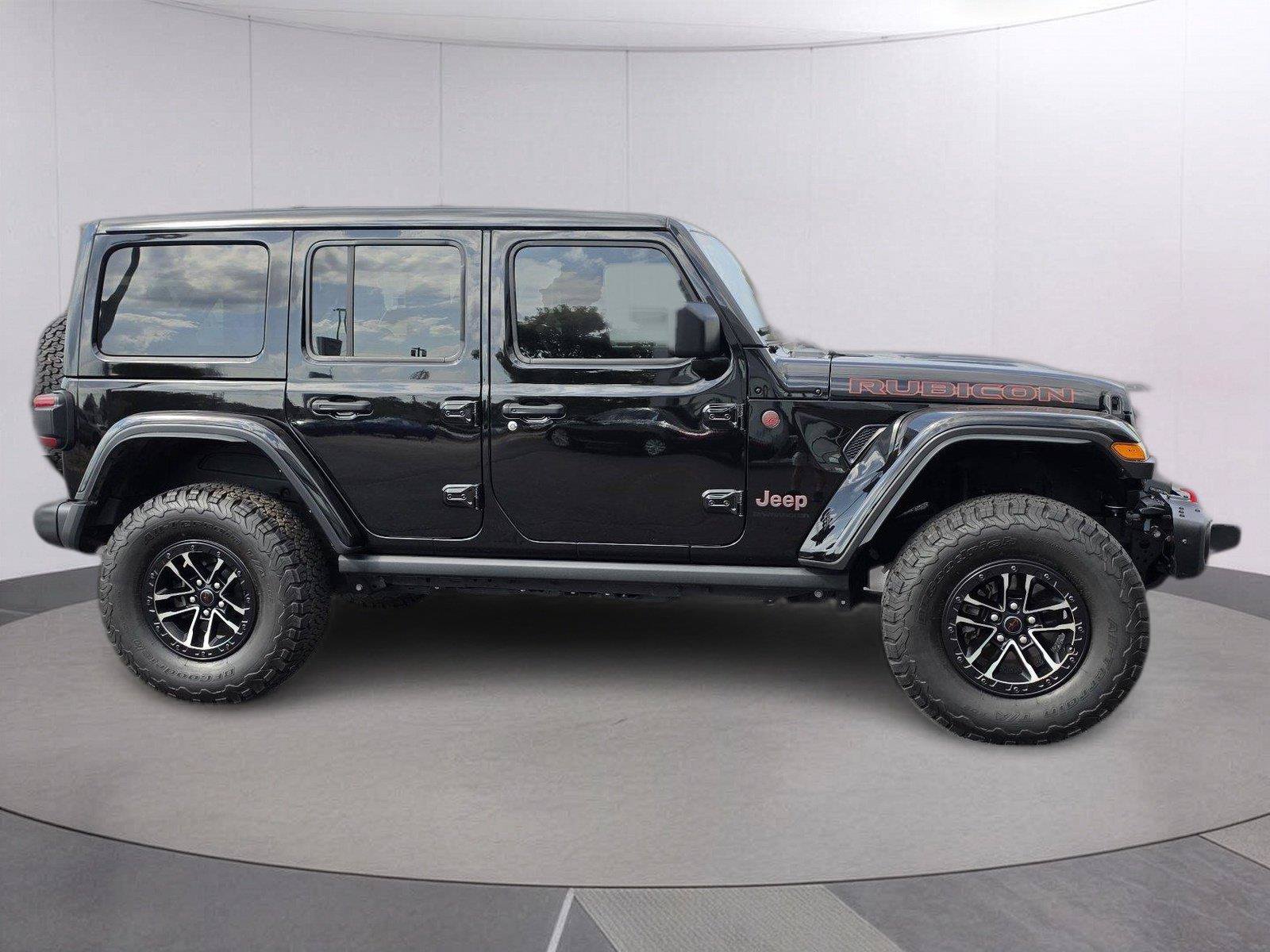 Used 2024 Jeep Wrangler Unlimited Rubicon AWD/4WD image 6