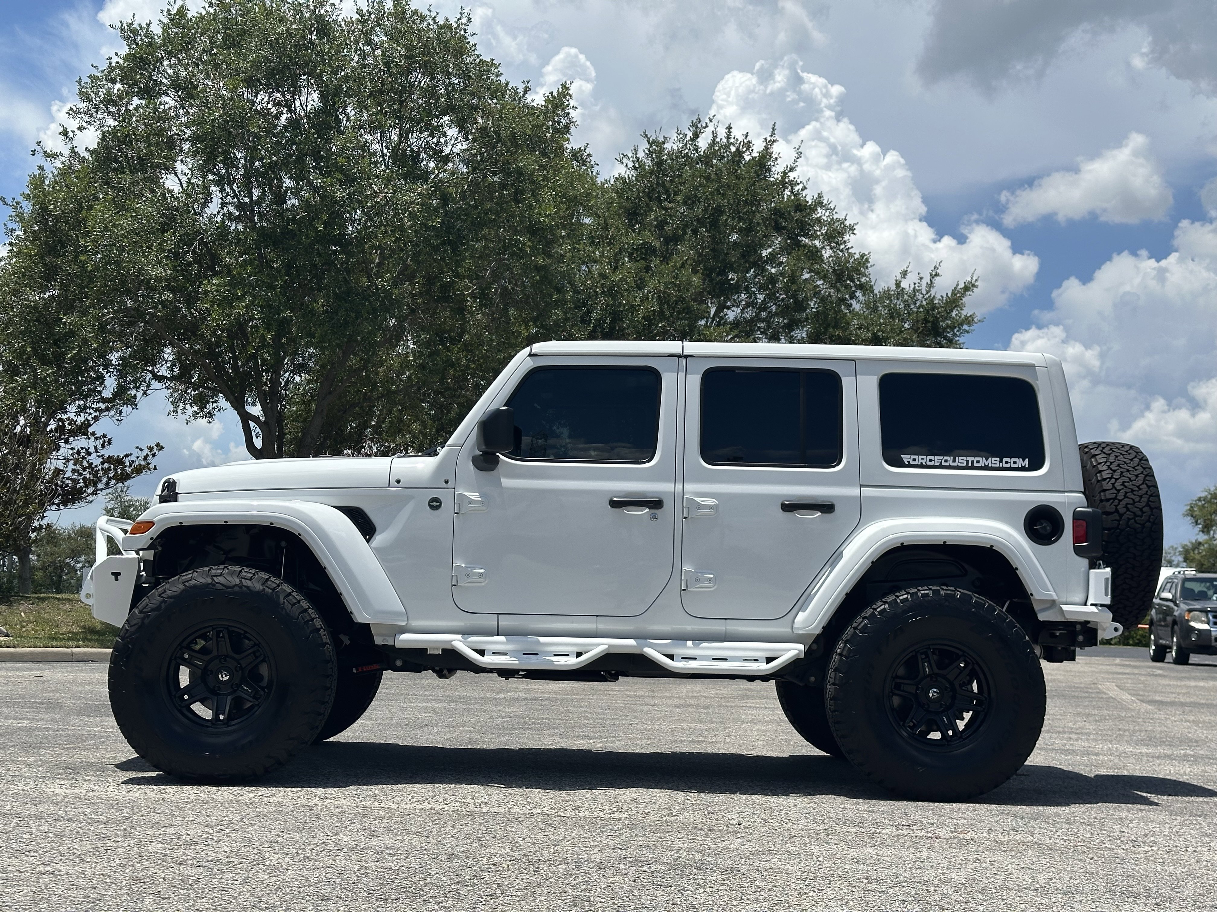 Used 2024 Jeep Wrangler Unlimited Sport image 3