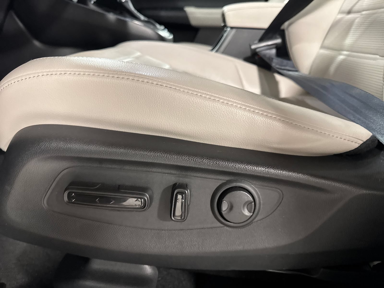 Certified 2024 Honda CR-V EX-L image 17
