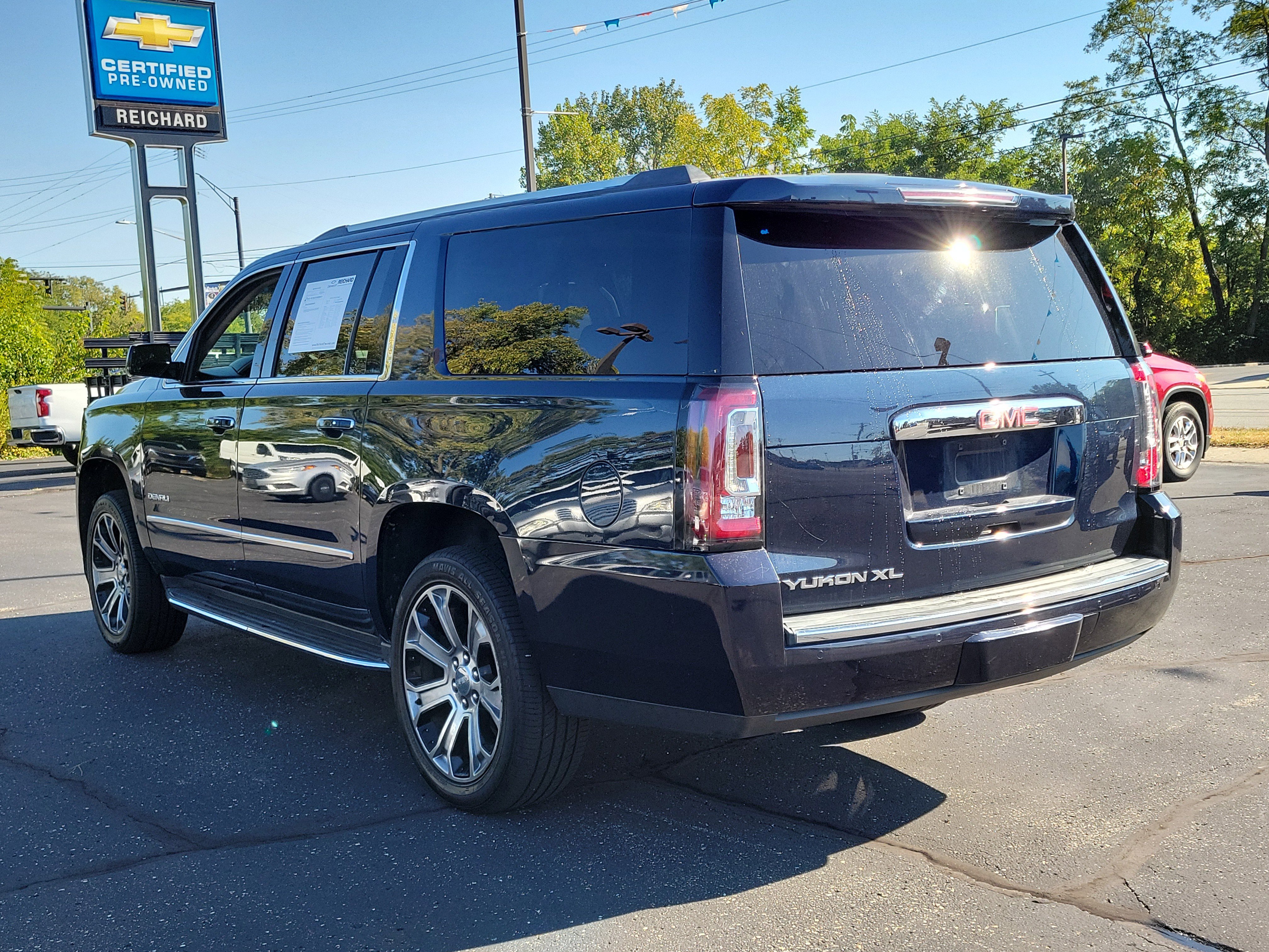 Used 2017 GMC Yukon XL Denali w/ Open Road Package image 3