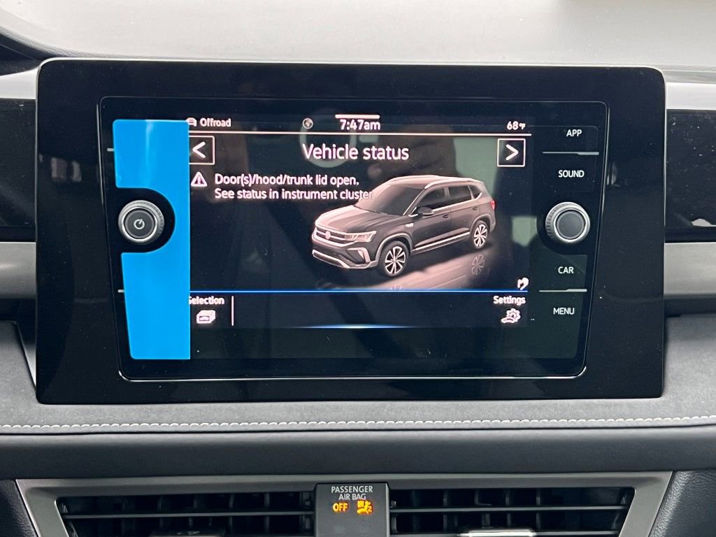New 2025 Volkswagen Taos SE image 20